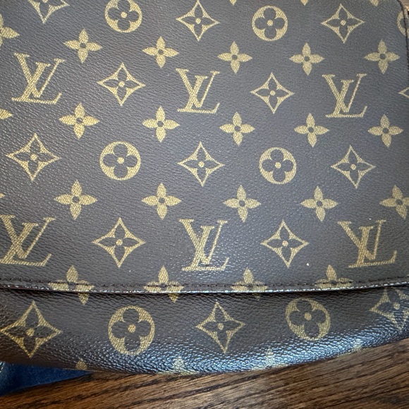 Louis Vuitton Monogram vintage shoulder Bag as shown - Picture 2 of 13